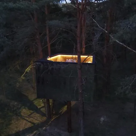Treehouse Virs Bedugnes Jurbarkas Exterior photo